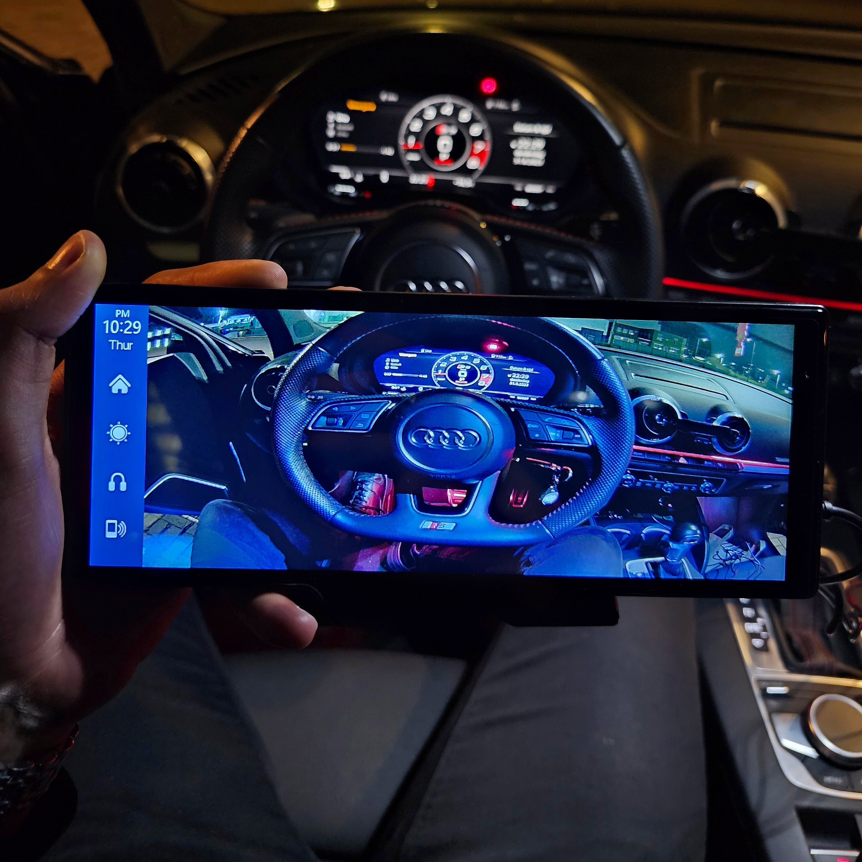 CarPlay + Android Auto Screen